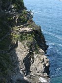 03_Un tratto di sentiero sul mare